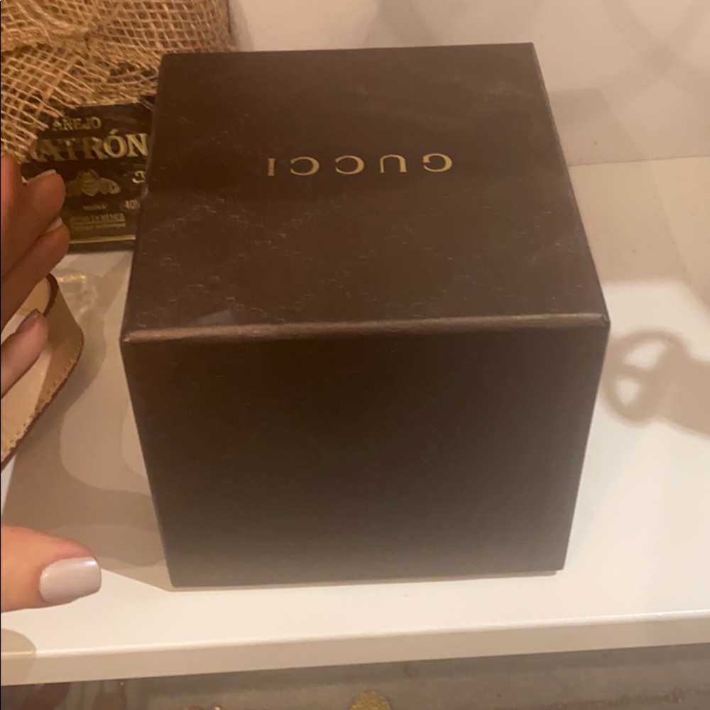 Gucci watch - Picture 3 of 4